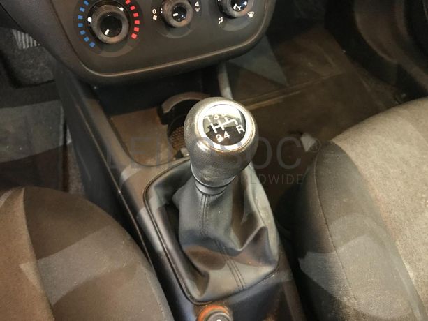 Fiat Punto 1.2 · Ano 2016