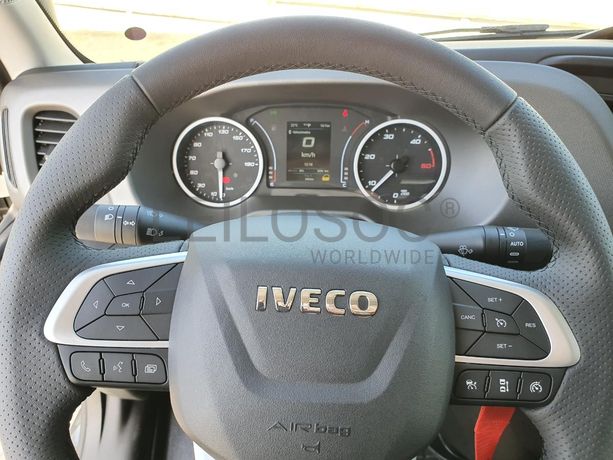 Reboque Pronto Socorro Iveco · Ano 2023