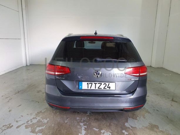 Volkswagen Passat 1.6 TDI · Ano 2015