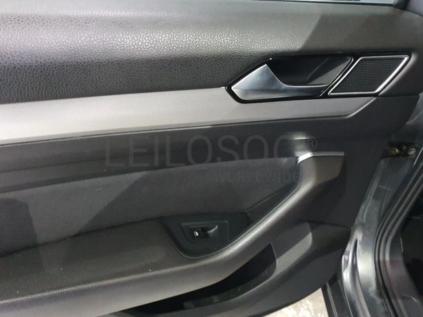 Volkswagen Passat 1.6 TDI · Ano 2015