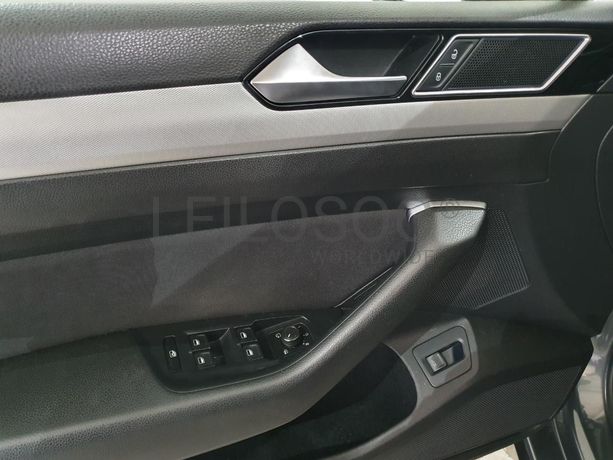 Volkswagen Passat 1.6 TDI · Ano 2015