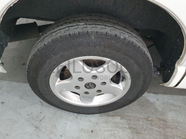 Toyota Hiace 2.4D · Ano 2001