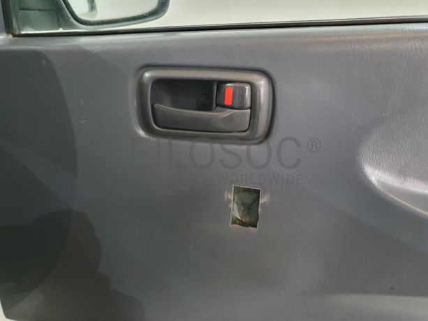 Toyota Hiace 2.4D · Ano 2001