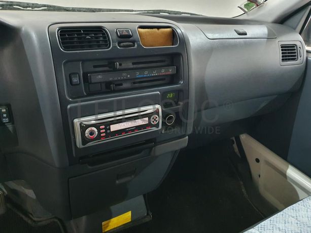 Toyota Hiace 2.4D · Ano 2001