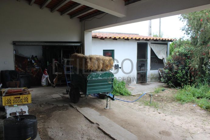 Edifício · Coruche