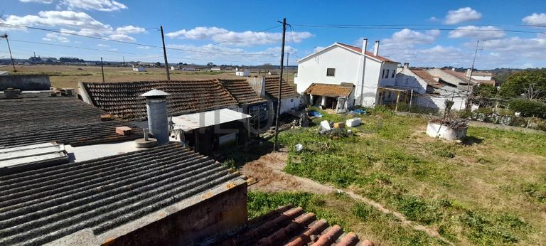 1/2 de Moradia · Coruche