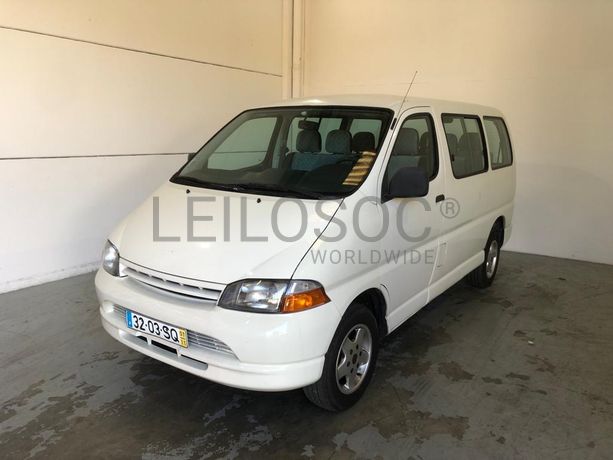 Toyota Hiace 2.4D · Ano 2001
