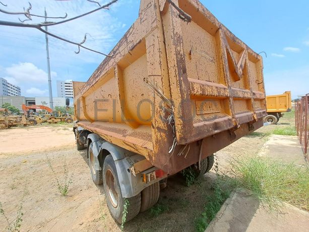 Camião basculante MAN