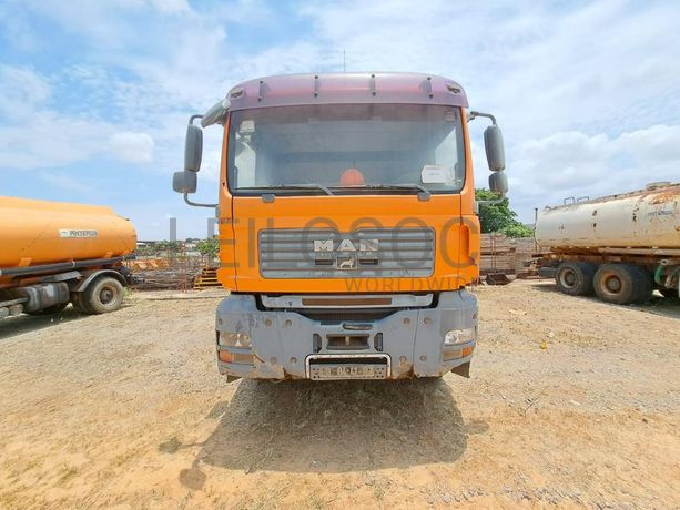 Camião basculante MAN