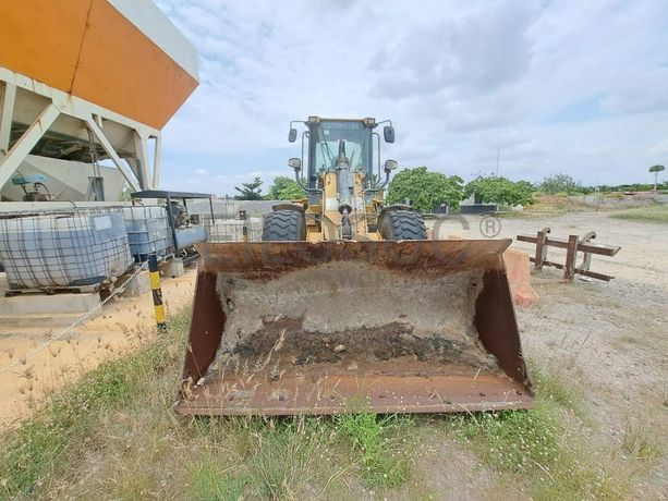 Pá carregadora CATERPILLAR 930H