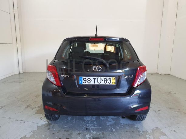 Toyota Yaris 1.0 · Ano 2012