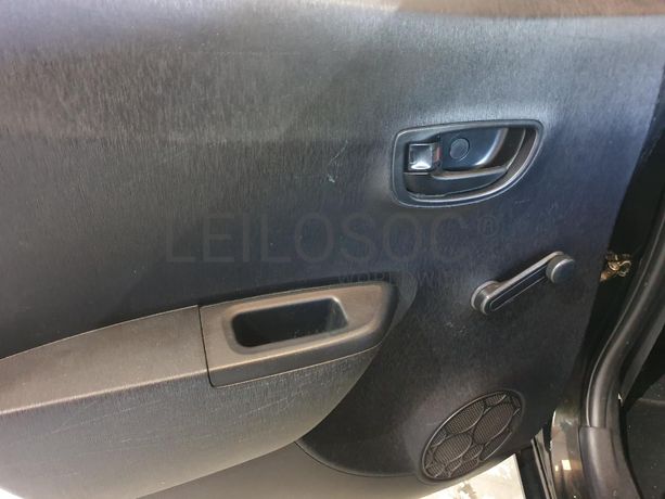 Toyota Yaris 1.0 · Ano 2012