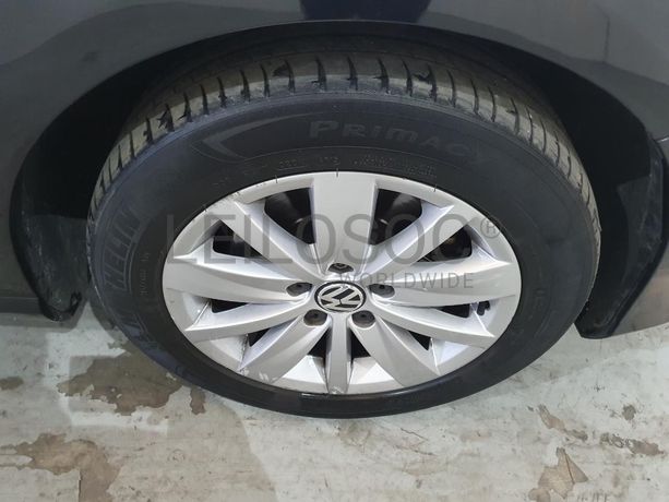 Volkswagen Passat 1.6 TDI · Ano 2012