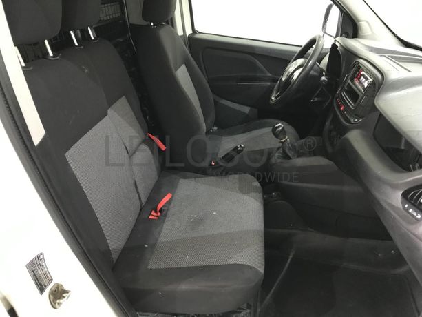 Fiat Doblo 1.6 D Multijet · Ano 2015