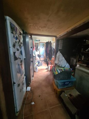 1/2 de Moradia + Terreno · Ponta Delgada, Arquipélago dos Açores