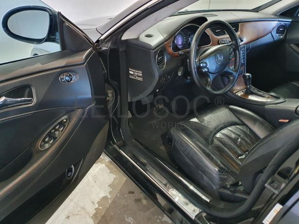Mercedes-Benz CLS 320 3.0 CDI · Ano 2007