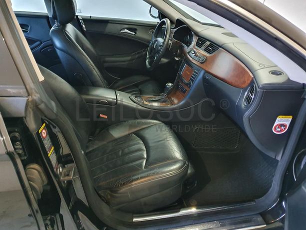 Mercedes-Benz CLS 320 3.0 CDI · Ano 2007