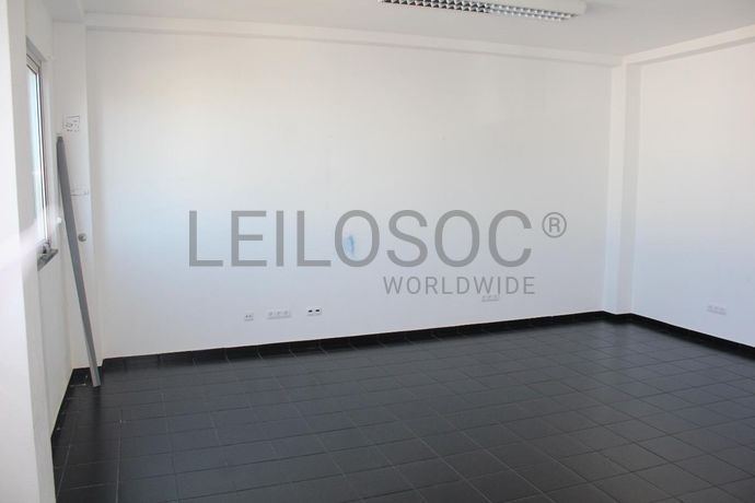 Lotes 1 a 5 · Lojas · Escritórios · Portalegre