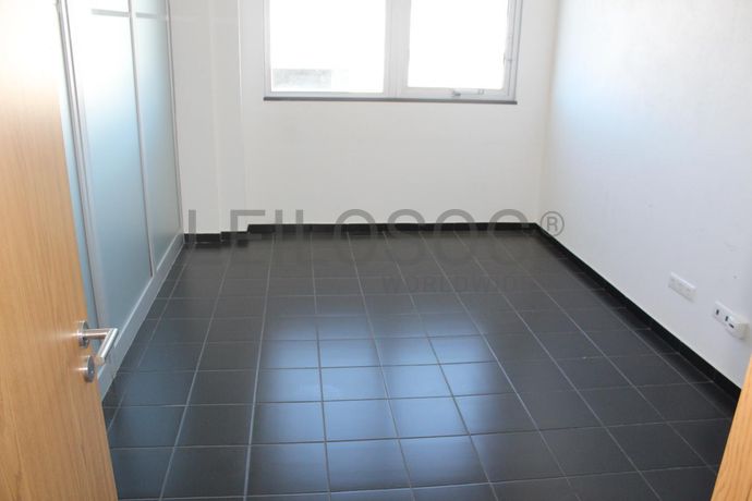 Lotes 1 a 5 · Lojas · Escritórios · Portalegre