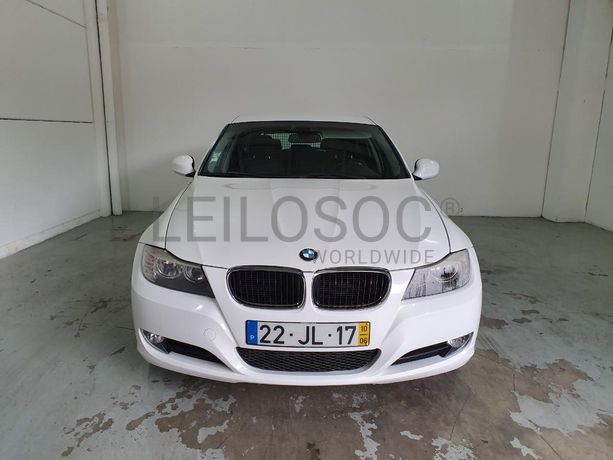 BMW 318 D Touring · Ano 2010