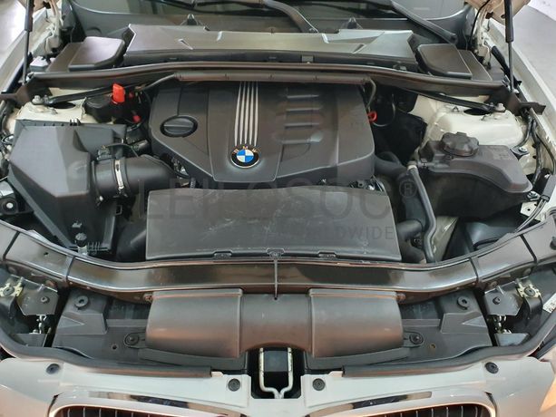 BMW 318 D Touring · Ano 2010