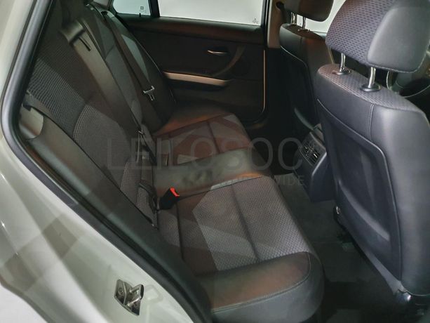 BMW 318 D Touring · Ano 2010