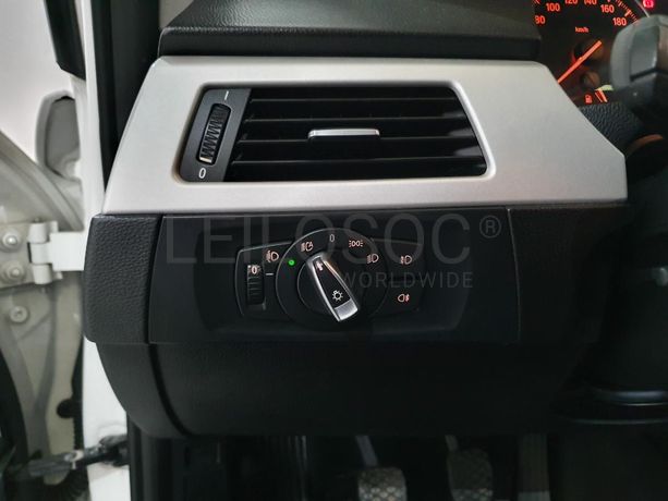 BMW 318 D Touring · Ano 2010