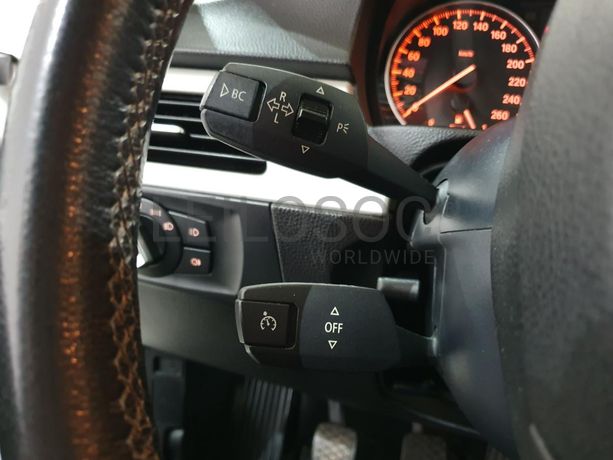 BMW 318 D Touring · Ano 2010