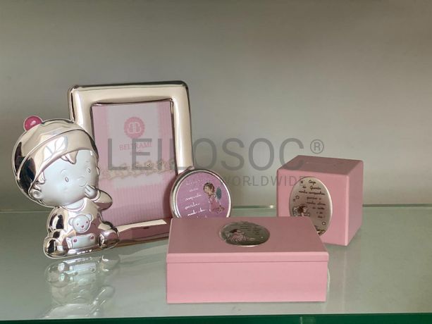 Caixa de bebé + Medalha de Berço + Mealheiro + Moldura de Bebé