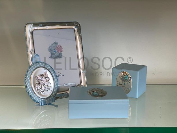 Caixa de bebé + Mealheiro + Moldura de Bebé + Medalha de Berço