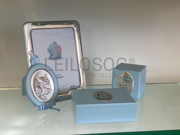 Caixa de bebé + Mealheiro + Moldura de Bebé + Medalha de Berço