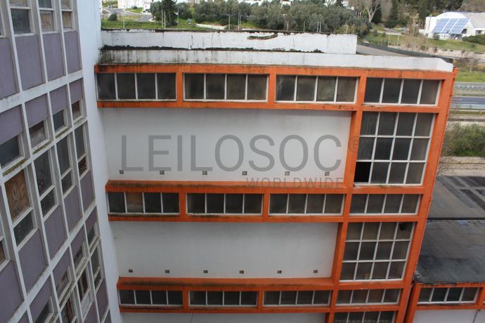 Unidade Industrial + Terreno · Vila Franca de Xira