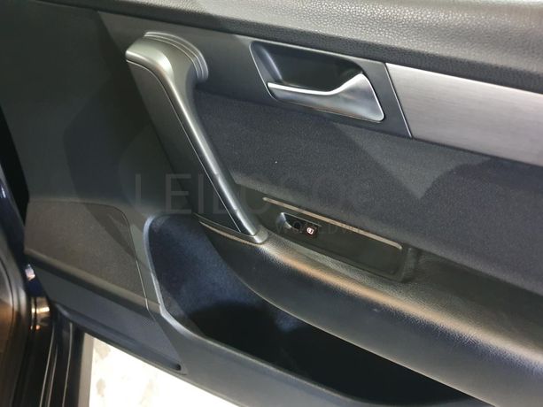 Volkswagen Passat 1.6 TDI · Ano 2012