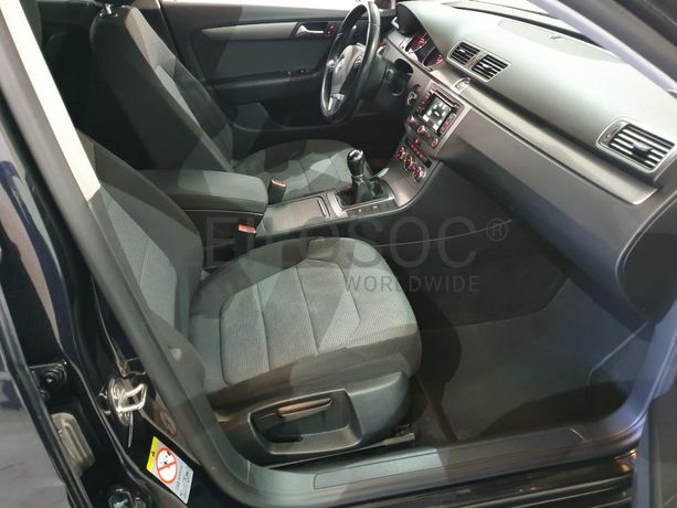 Volkswagen Passat 1.6 TDI · Ano 2012