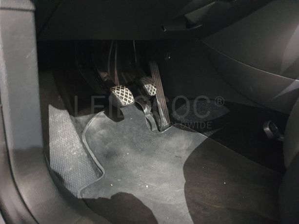 Volkswagen Passat 1.6 TDI · Ano 2012