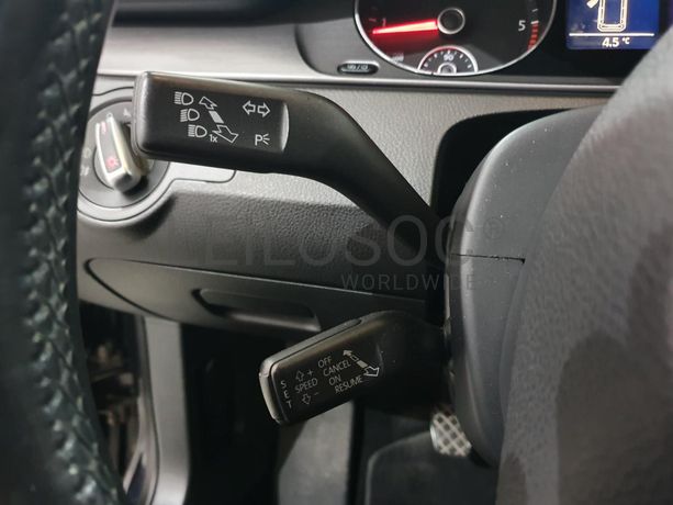 Volkswagen Passat 1.6 TDI · Ano 2012