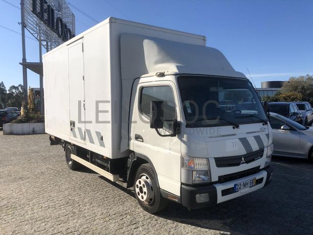 Mitsubishi Canter 7C18 com Plataforma Elevatória · Ano 2012