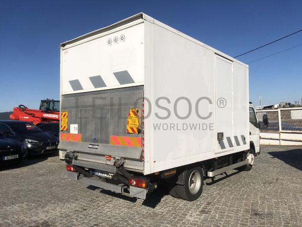 Mitsubishi Canter 7C18 com Plataforma Elevatória · Ano 2012