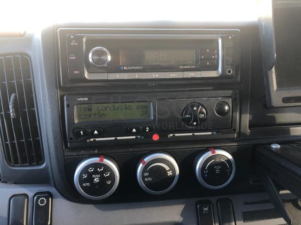 Mitsubishi Canter 7C18 com Plataforma Elevatória · Ano 2012