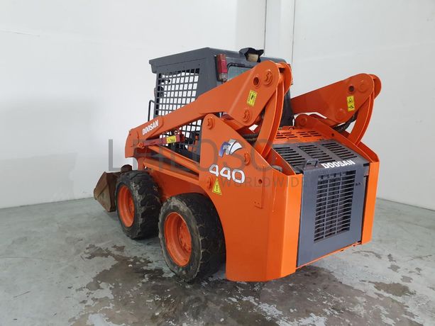 Mini Pá Carregadora Doosan 440 PLUS · Ano 2010