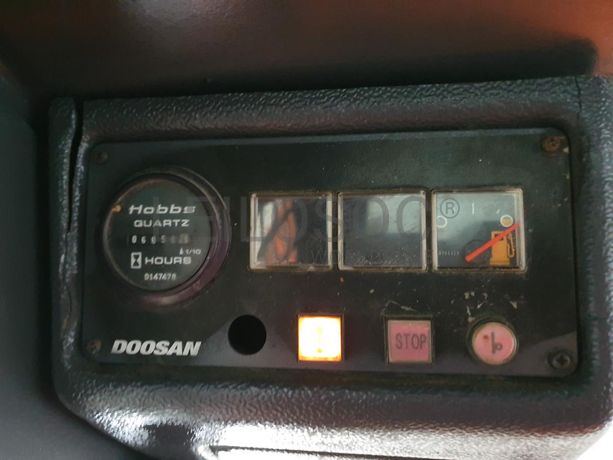 Mini Pá Carregadora Doosan 440 PLUS · Ano 2010