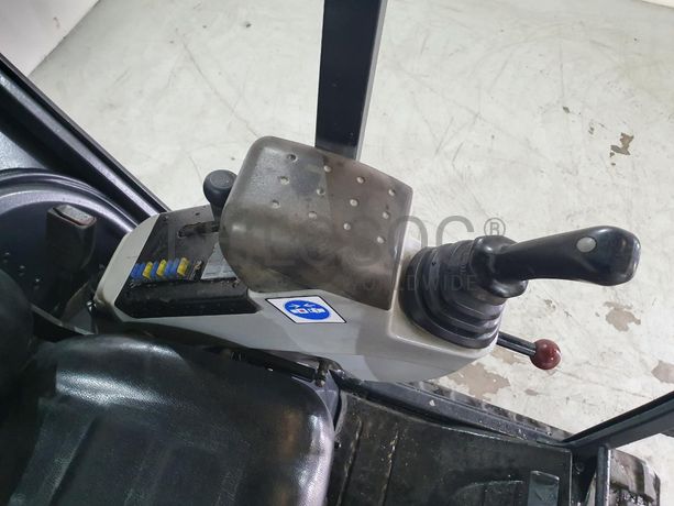 Mini Giratória Wacker Neusan 1404 · Ano 2014