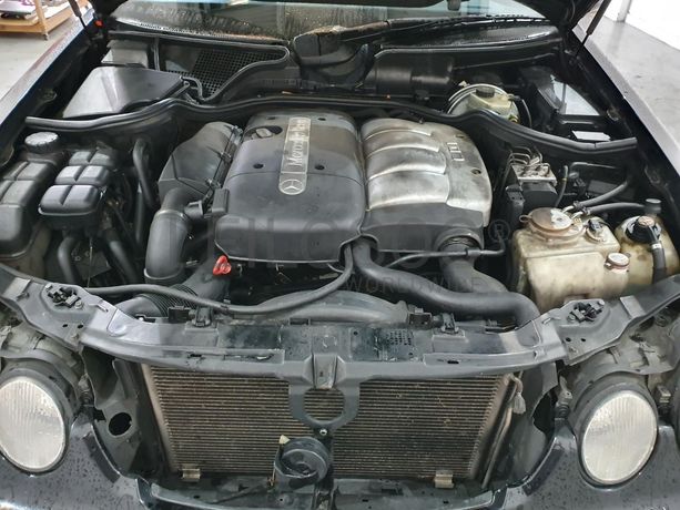 Mercedes-Benz E220 2.2 CDI · Ano 2000