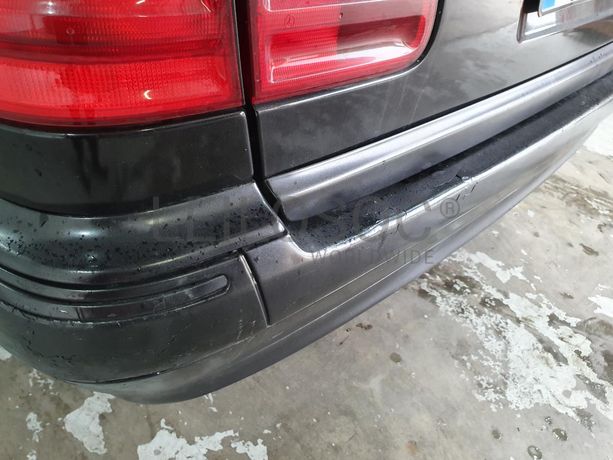 Mercedes-Benz E220 2.2 CDI · Ano 2000