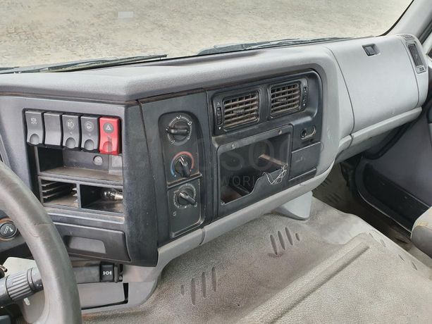 Renault Premium com Grua Atlas Copco 13.01 Basculante