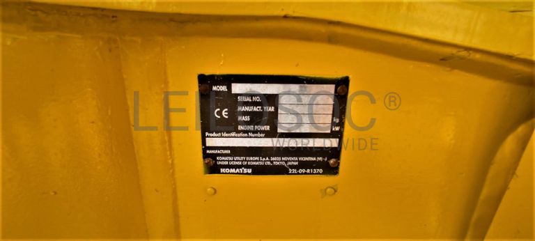 Escavadora Giratória Komatsu PC 30 MR