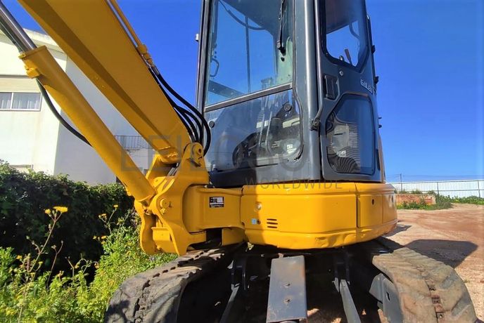 Escavadora Giratória Komatsu PC 30 MR