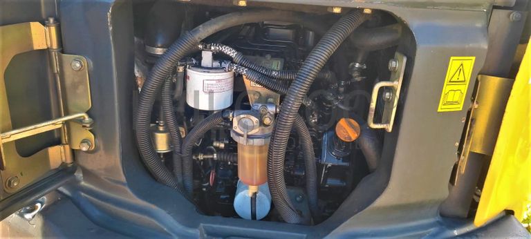 Escavadora Giratória Komatsu PC 30 MR