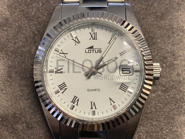 Relógio LOTUS