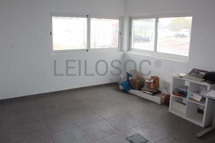 Armazém Industrial · Cuba